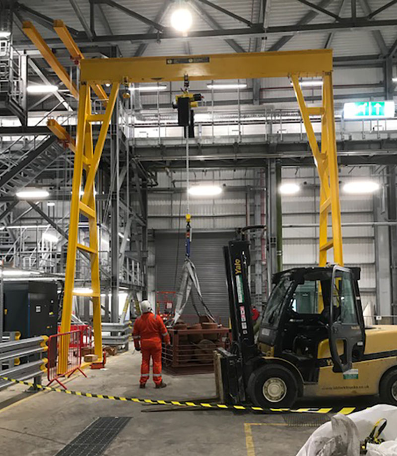 Spreader beam